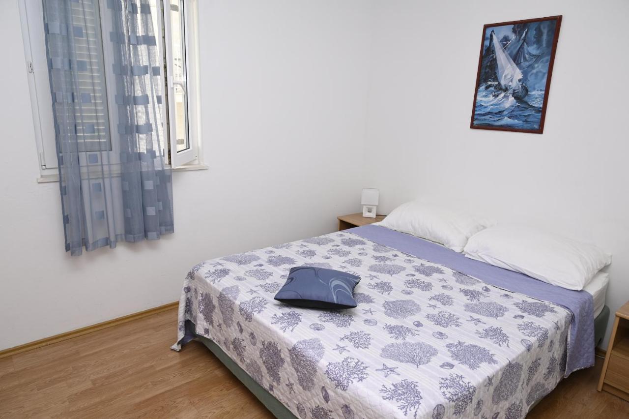 Apartments "Sea View" Miki & Ivana 볼 외부 사진