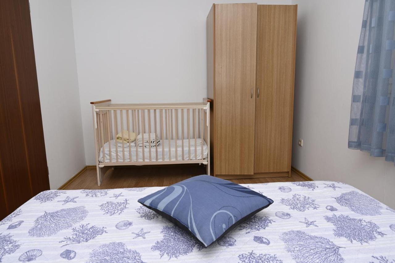 Apartments "Sea View" Miki & Ivana 볼 외부 사진