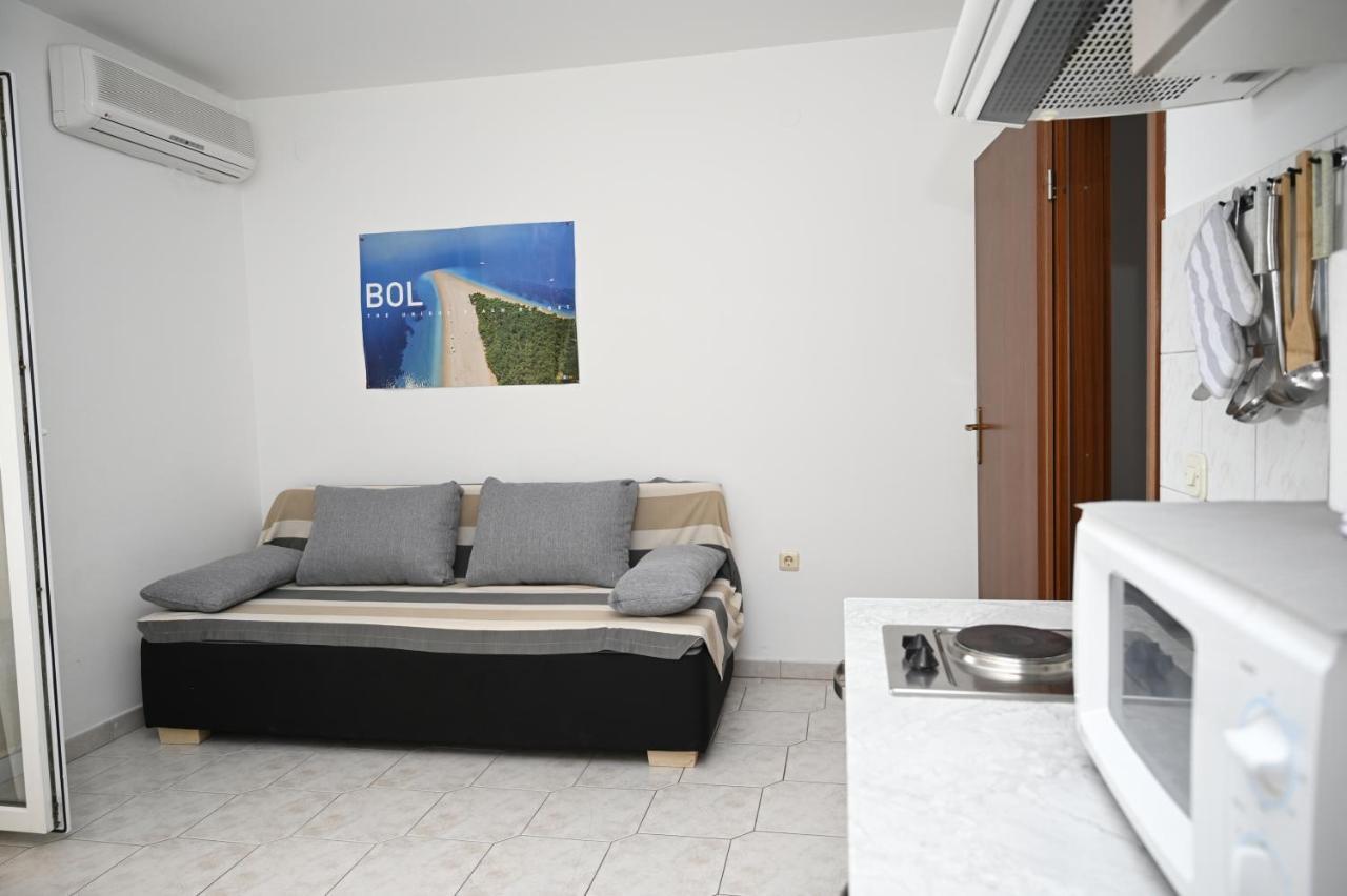 Apartments "Sea View" Miki & Ivana 볼 외부 사진